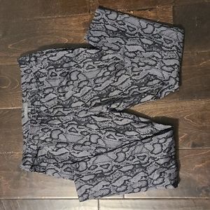 Lisa Rinna size 12 snake print pants